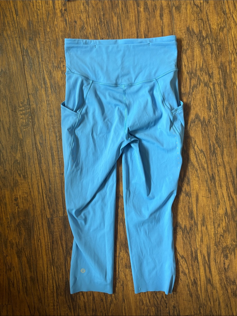 Lululemon Pool Blue Athletic Set - Size 4 -USED - see description - Picture 3 of 7